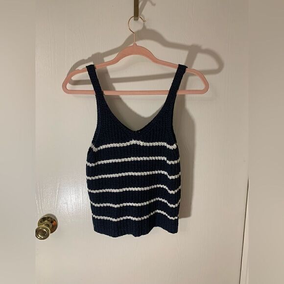 Francesca’s NWT navy blue/white striped knit Helena sweater tank Size small - Picture 5 of 6